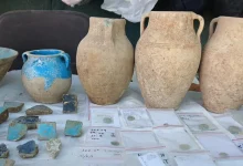 کشف سکههای تاریخی در محوطه کمرزرین اصفهان