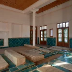 تکیه میرفندرسکی در اصفهان است